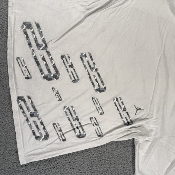 Vintage Jordan Center Logo T Shirt Mens 2XL White Embroidered AOP Short Sleeve - Picture 7 of 14